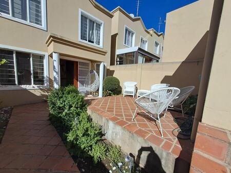 2 Bedroom Duplex in Melrose North