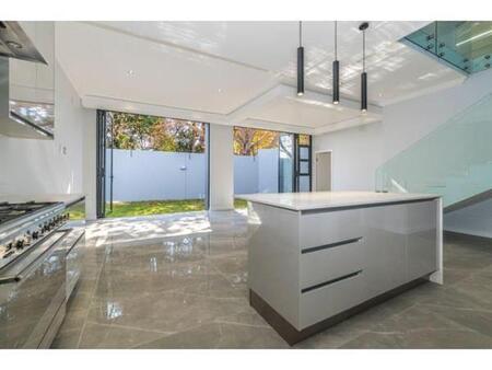 4 Bedroom Cluster in Houghton Estate