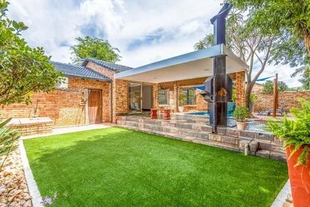 2 Bedroom Townhouse in Randpark Ridge