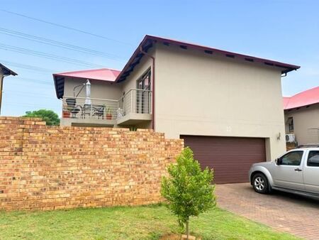 4 Bedroom Townhouse in Cedar Creek