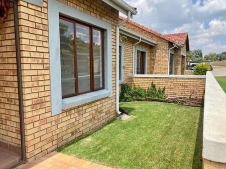 2 Bedroom Townhouse in Randpark Ridge