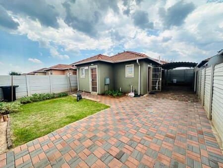 3 Bedroom House in Sky City