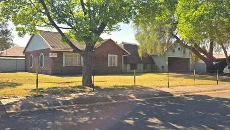 2 Bedroom House in Vanderbijlpark Sw