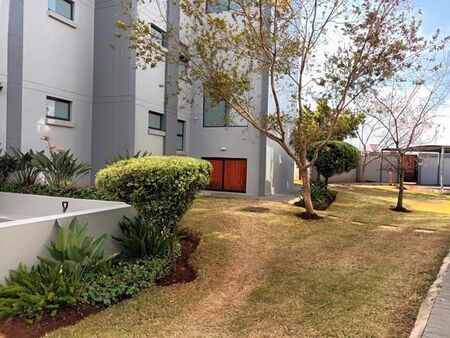 1 Bedroom Apartment in Zwartkop Golf Estate