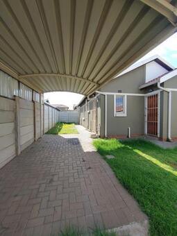 3 Bedroom Simplex in Albertsdal