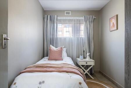 2 Bedroom Apartment in Thatchfield