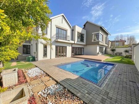 4 Bedroom House in Midlands Estate