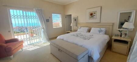 3 Bedroom House in St Francis On Sea