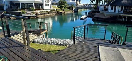 6 Bedroom House in St Francis Bay