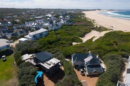 4 Bedroom House in Cape St Francis