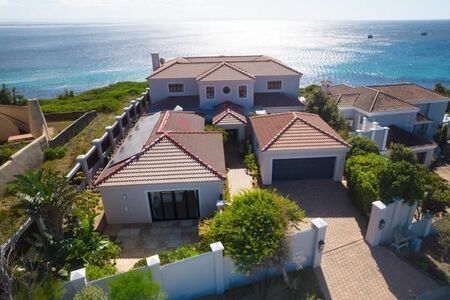 7 Bedroom House in Santareme