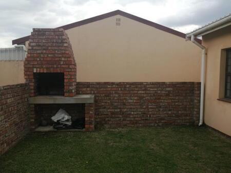 2 Bedroom Townhouse in Kabega Park