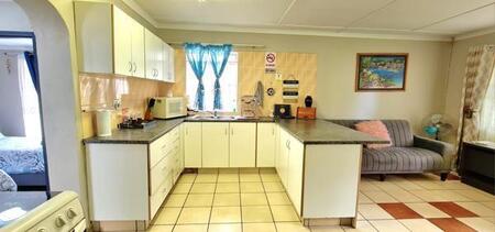 3 Bedroom House in Meer En See