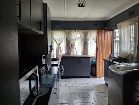 3 Bedroom House in Arboretum