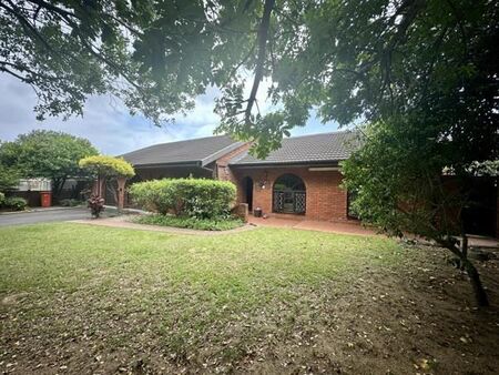 4 Bedroom House in Meer En See