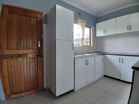 3 Bedroom House in Brackenham