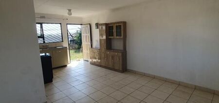 2 Bedroom House in Brackenham