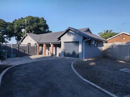 2 Bedroom House in Arboretum