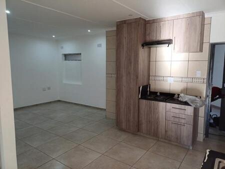 2 Bedroom House in Arboretum