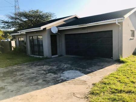 3 Bedroom House in Brackenham