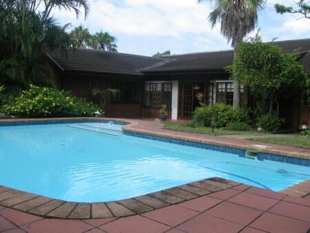 4 Bedroom House in Meer En See