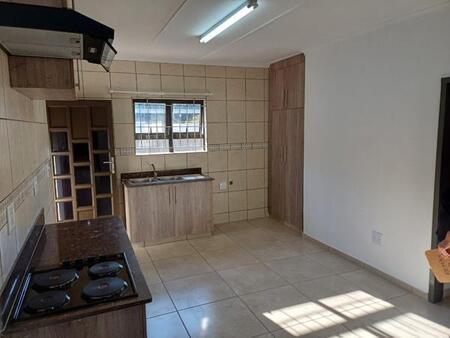2 Bedroom House in Arboretum