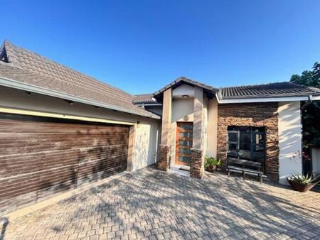 4 Bedroom House in Meer En See