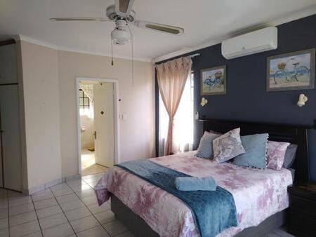 4 Bedroom House in Meer En See