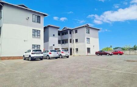 2 Bedroom Apartment in Brackenham