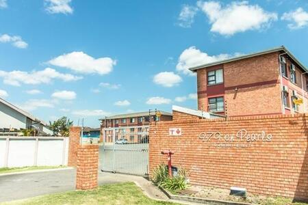 2 Bedroom Apartment in Arboretum