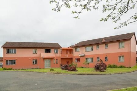 3 Bedroom Apartment in Brackenham