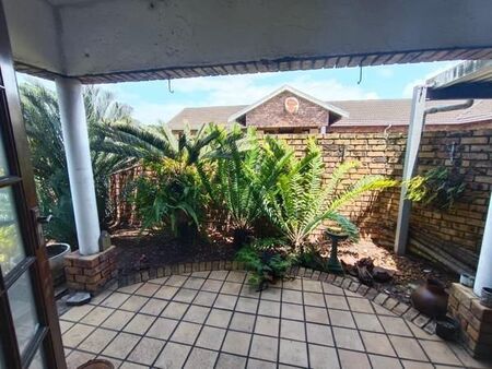 3 Bedroom Townhouse in Arboretum
