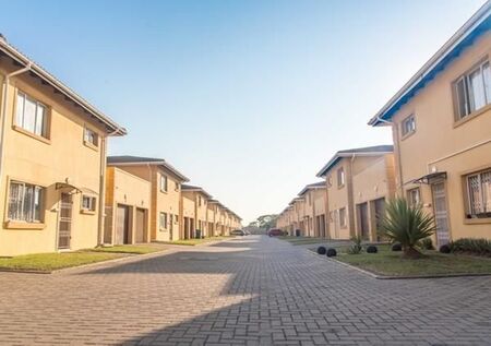 2 Bedroom Apartment in Veld En Vlei