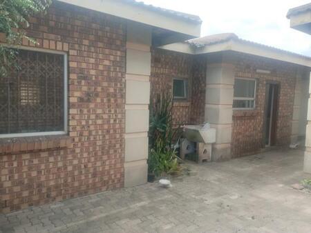 2 Bedroom Simplex in Arboretum