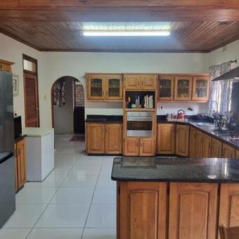 4 Bedroom House in Panorama