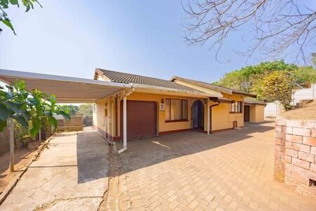 3 Bedroom House in Sea View