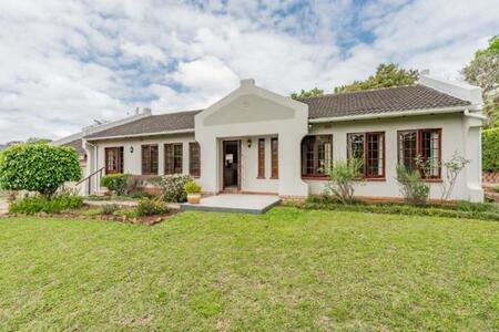 4 Bedroom House in Waterfall