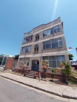 2.5 Bedroom Apartment in Glenwood