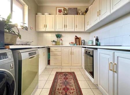 2 Bedroom Apartment in Morningside