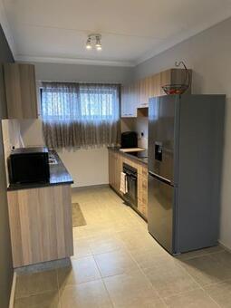 2 Bedroom Apartment in Athlone Park