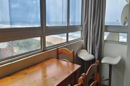 2 Bedroom Apartment in Amanzimtoti