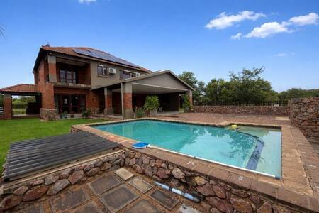 3 Bedroom House in Leeuwfontein Estate