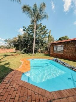5 Bedroom House in Garsfontein