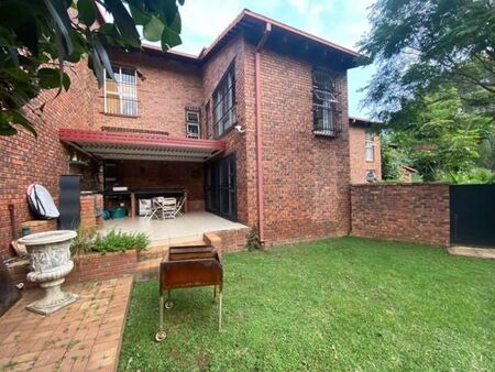 3 Bedroom Townhouse in Waterkloof Heights