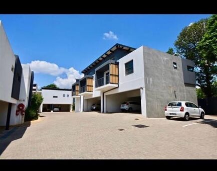 2 Bedroom Apartment in Menlo Park