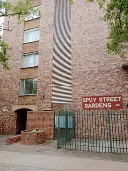 1 Bedroom Apartment in Sunnyside