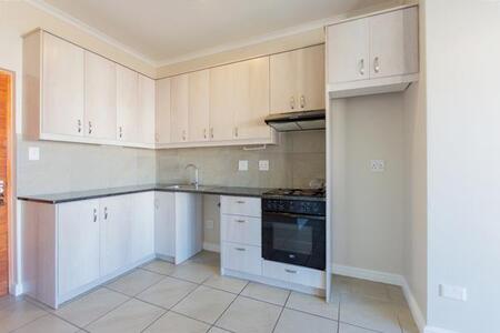 2 Bedroom Flat in Middedorp