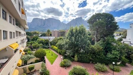 2 Bedroom Apartment in Newlands