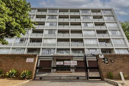 1 Bedroom Apartment in Rondebosch