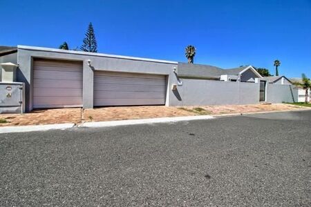 4 Bedroom House in Welgelegen